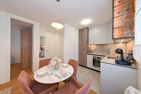 Zadar D'or with free private parking Apartment in Zadar