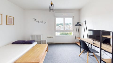 Property building, Bed, Living room, Bedroom