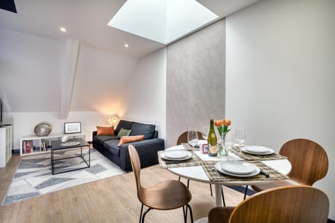 Living room, Dining area