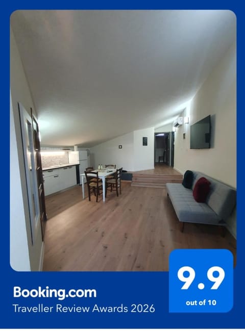 Living room, Photo of the whole room, Seating area