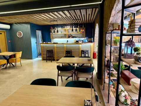 Han Hotel and Lounge Connect- Chair Hotel in Skopje