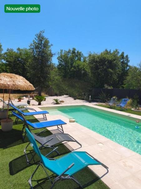 Garden view, Pool view, Swimming pool, sunbed