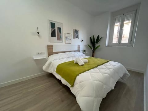 Suite Santa Faz 2 IZQ Aire Acondicionado 3 Dormitorios Apartment in Alicante