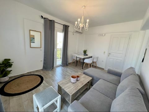 Blue Wave Suites-Apartment Agia Anna Naxos Apartment in Naxos, Naxos and Lesser Cyclades, Greece