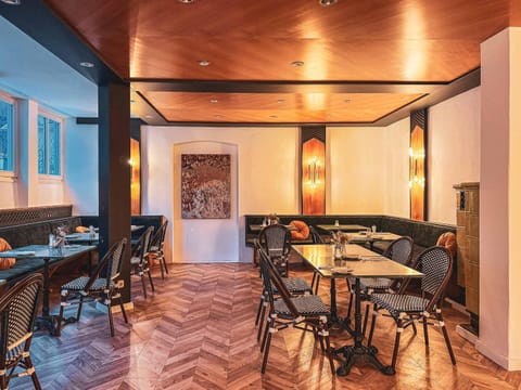 Dining area, Breakfast