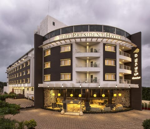 Property building, Facade/entrance