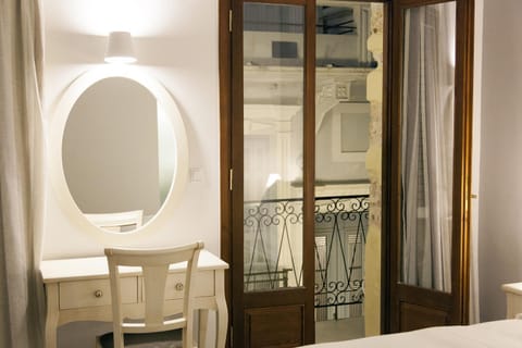 Photo of the whole room, Bedroom, On site, Street view
