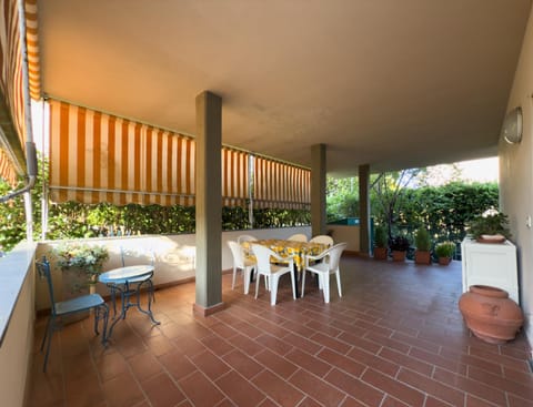 Balcony/Terrace, Garden view