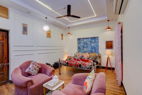 Living room, Seating area, Bedroom