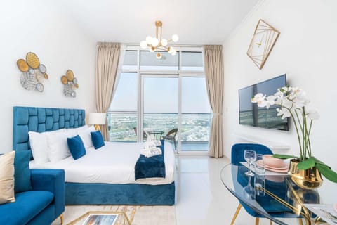 Bed, Seating area