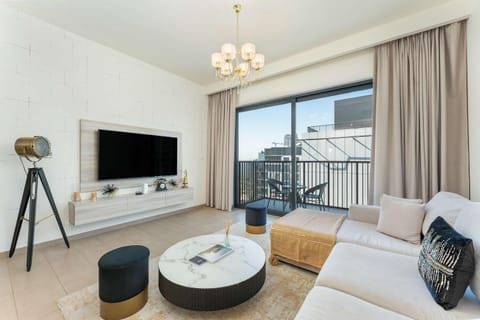 TV and multimedia, Balcony/Terrace, Living room, Seating area, Evening entertainment