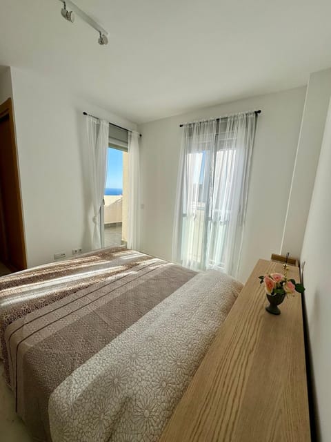 Triplex con vistas al mar junto al campo de golf de Calanova Apartment in Sitio de Calahonda