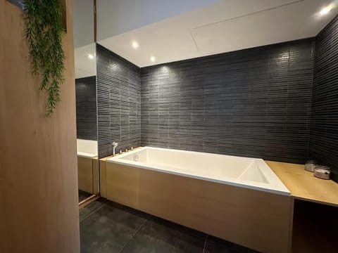 3BR Free Parking Near Sandy Beach Paceville House in Saint Julians