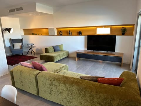 3BR Free Parking Near Sandy Beach Paceville House in Saint Julians