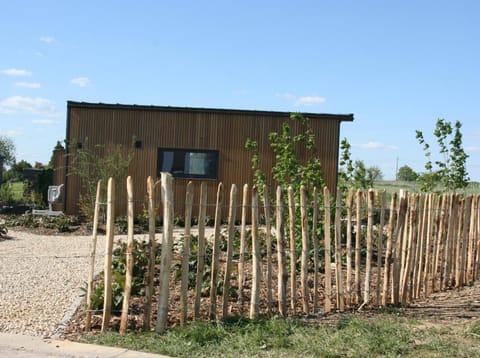 Property building, Day