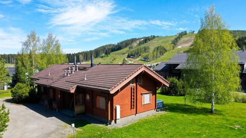 Property building, Natural landscape, Mountain view