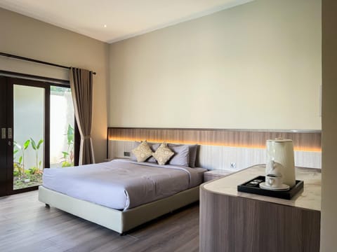 Walk To Top Cafes & Beach Modern Suite Nova 1 House in North Kuta