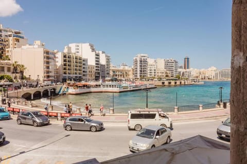 Balluta STJ 2BED seconds away from sea by Homely! Apartment in Sliema