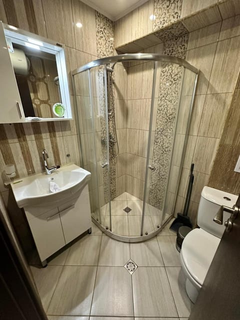 Shower, Toilet, Bathroom