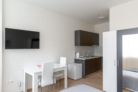 TV and multimedia, Kitchen or kitchenette