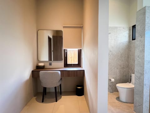 Walk To Top Cafes & Beach Modern Suite Nova 3 House in North Kuta