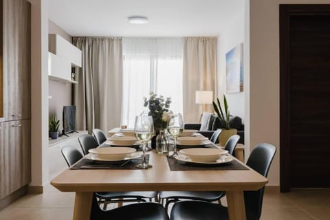 Flat 3 MLH 3BED next to city by Homely! Apartment in Malta