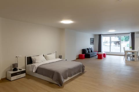 Bed, Photo of the whole room