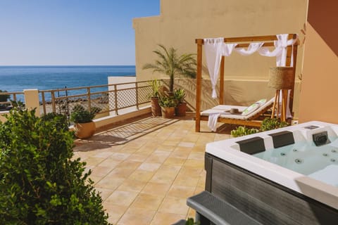 Patio, Day, Natural landscape, View (from property/room), Balcony/Terrace, Sea view, sunbed