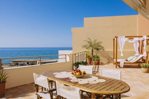 Patio, Day, Natural landscape, View (from property/room), Balcony/Terrace, Seating area, Dining area, Sea view, sunbed