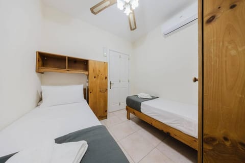 Seafront Apartment with Stunning Views of Għadira Apartment in Malta