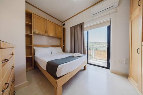 Seafront Apartment with Panoramic Views 3 Bed Apartment in Malta