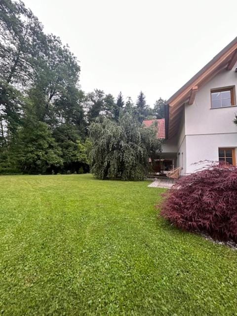 Property building, Day, Natural landscape, Garden, Garden view