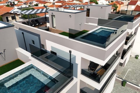 Property building, Bird's eye view