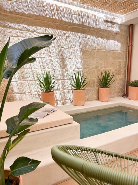 Garden, Swimming pool