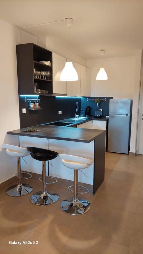 Kitchen or kitchenette, Kitchen or kitchenette
