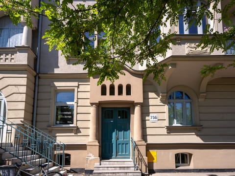 Property building, Facade/entrance