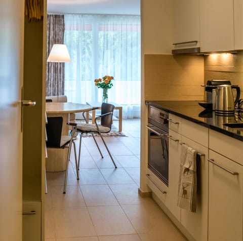 Kitchen or kitchenette, oven