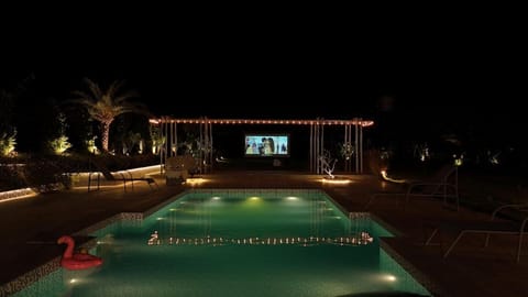 Night, Swimming pool