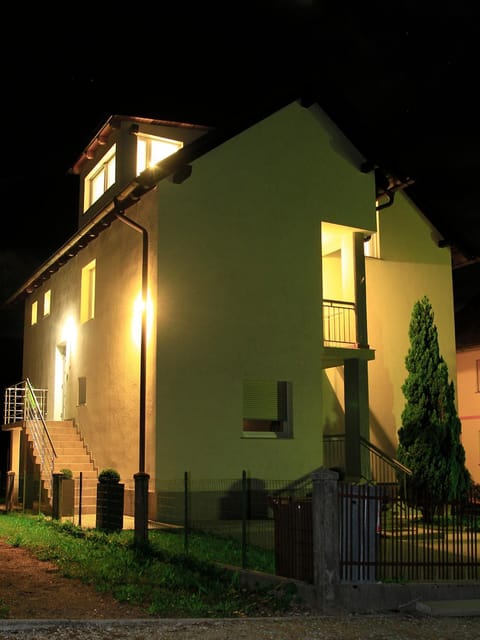 Property building, Facade/entrance