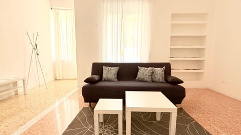 SE184 - Senigallia, comodo trilocale in centro storico Apartment in Senigallia