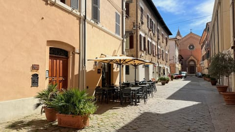 SE184 - Senigallia, comodo trilocale in centro storico Apartment in Senigallia