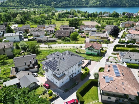 Bird's eye view, Lake view