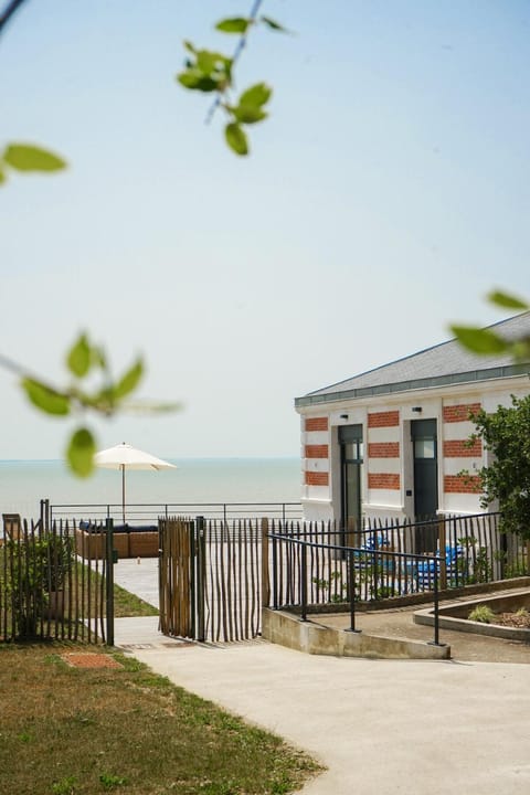 Property building, Sea view
