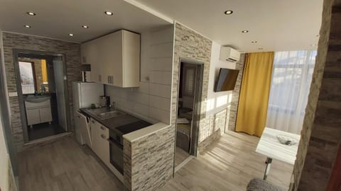 Kitchen or kitchenette, Living room