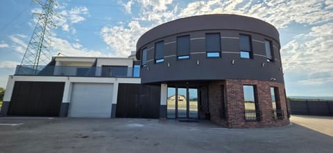 Property building, Day