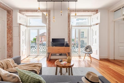 Living room, Seating area, Evening entertainment