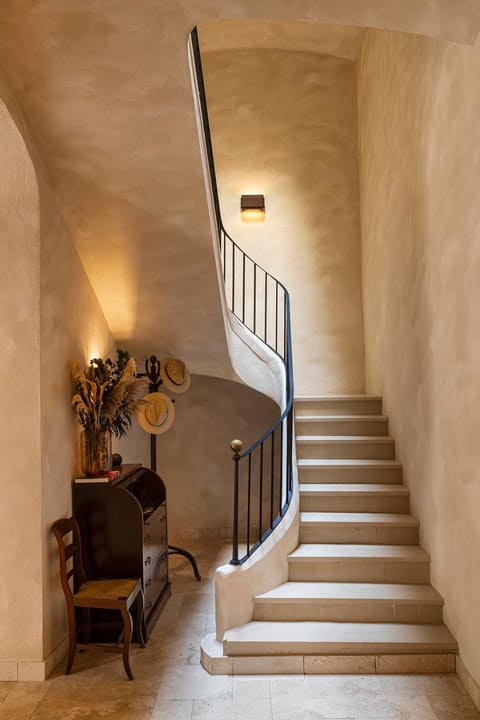 Lobby or reception, Decorative detail