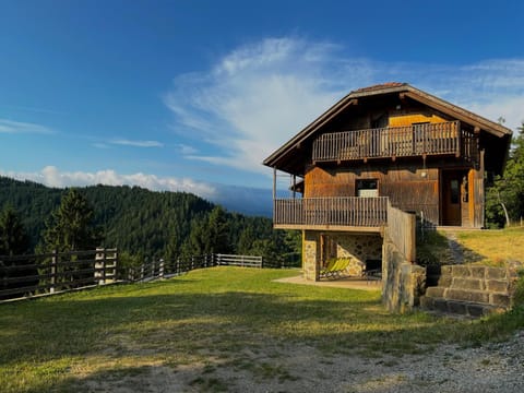 Property building, Day, Natural landscape, Mountain view