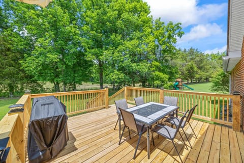 Cookeville Family Retreat 3BR Home with Yard Close to TTU & Town House in Tennessee