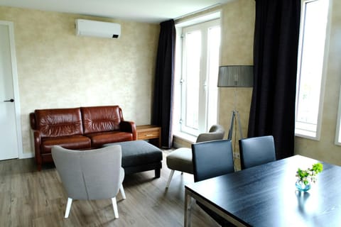 Seating area, Dining area, furniture, air conditioner